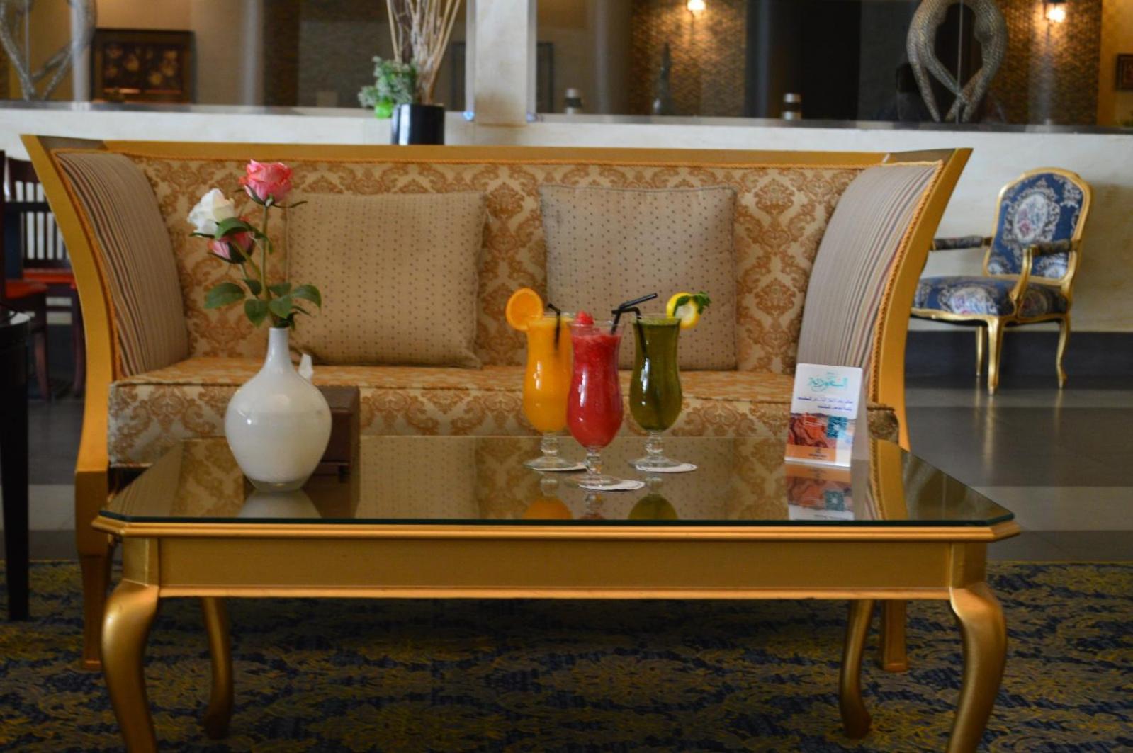 Golden Tulip Hail Экстерьер фото