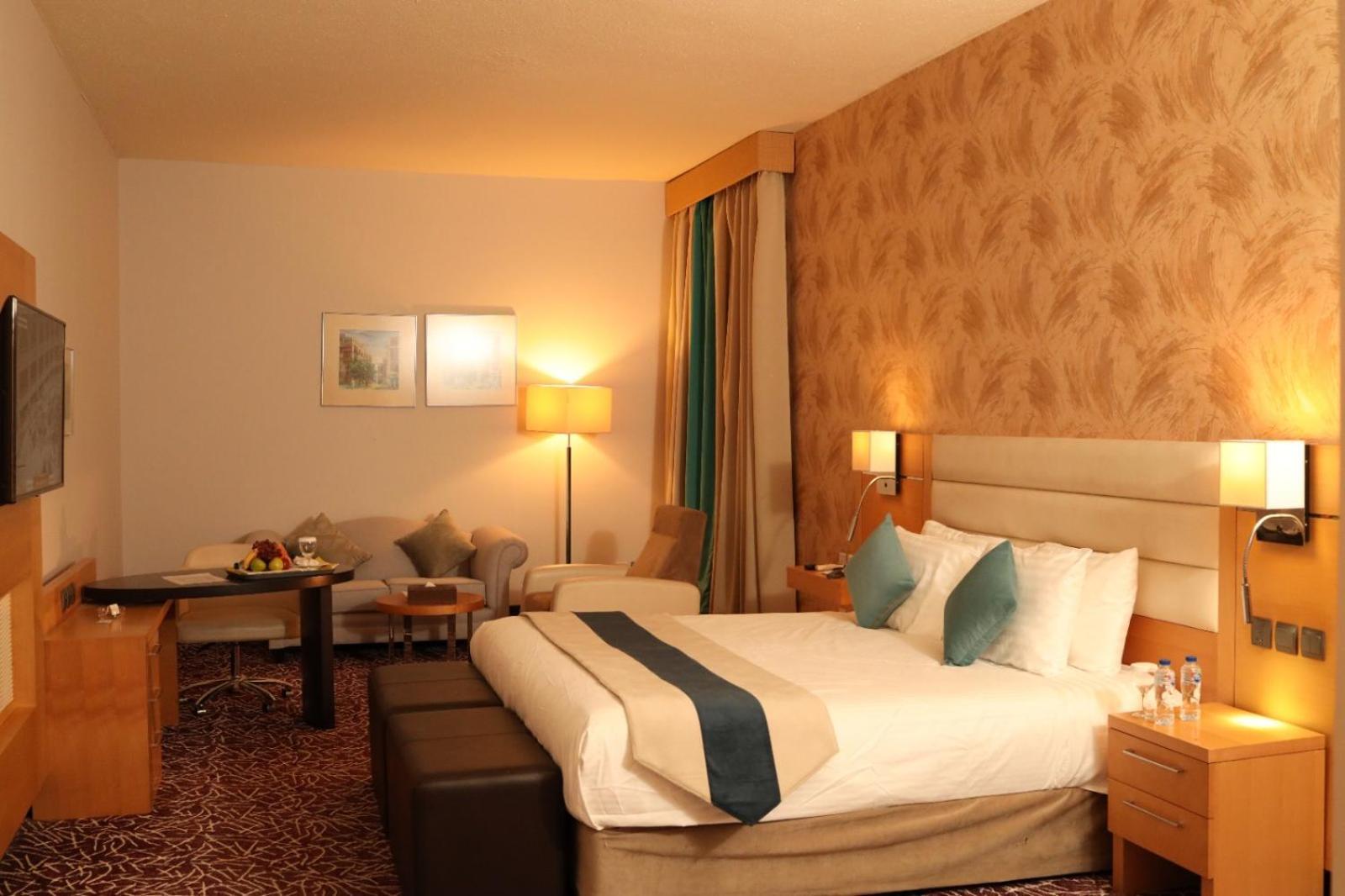 Golden Tulip Hail Экстерьер фото